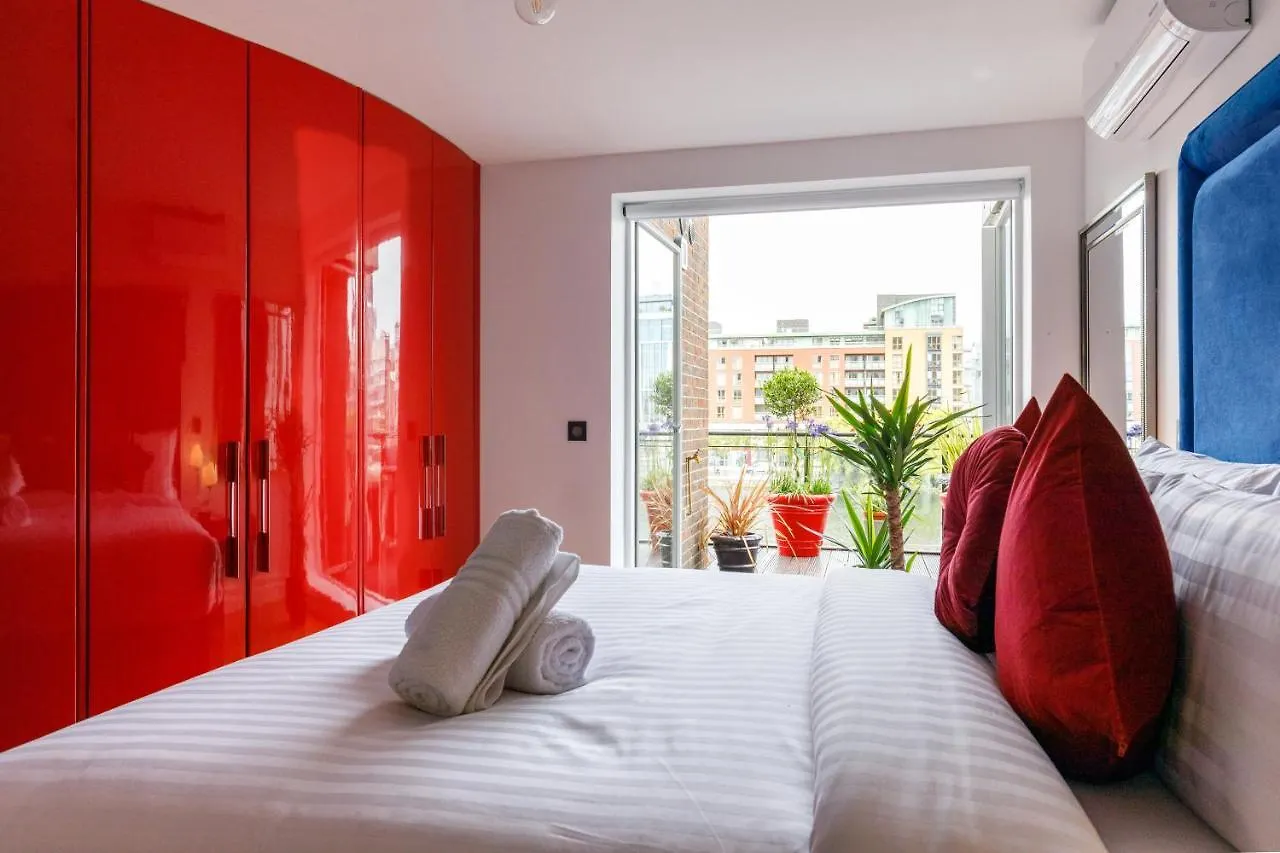 The Curve, Millennium Tower Apartment Dublin 0*,
